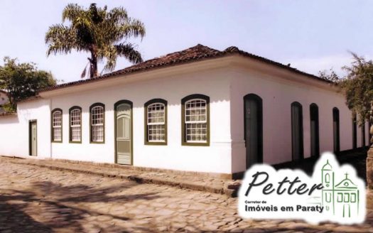Casa para venda no Centro Histórico de Paraty. Ótima Opção para você quem busca por um imóvel residencial mas com potencial comercial. 