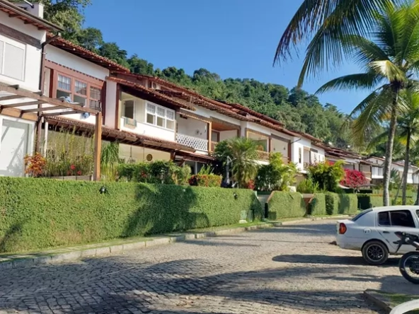 Casa a venda em condomínio perto das Marinas em Paraty
