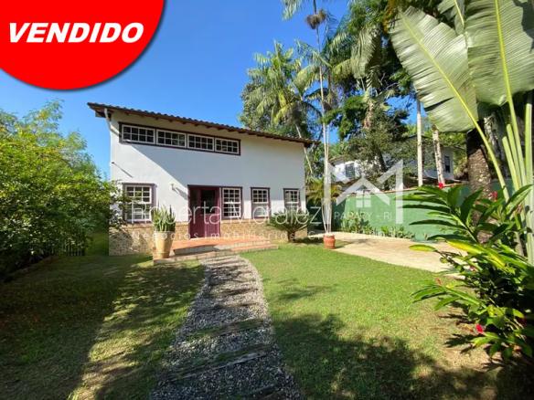 Linda casa a venda em Paraty RJ bairro Caborê