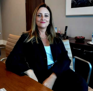 Roberta Moralez Corretora de Imóveis em Paraty