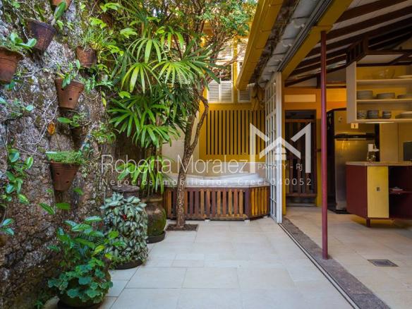 Casa com 3 suítes e localização privilegiada no Centro Histórico